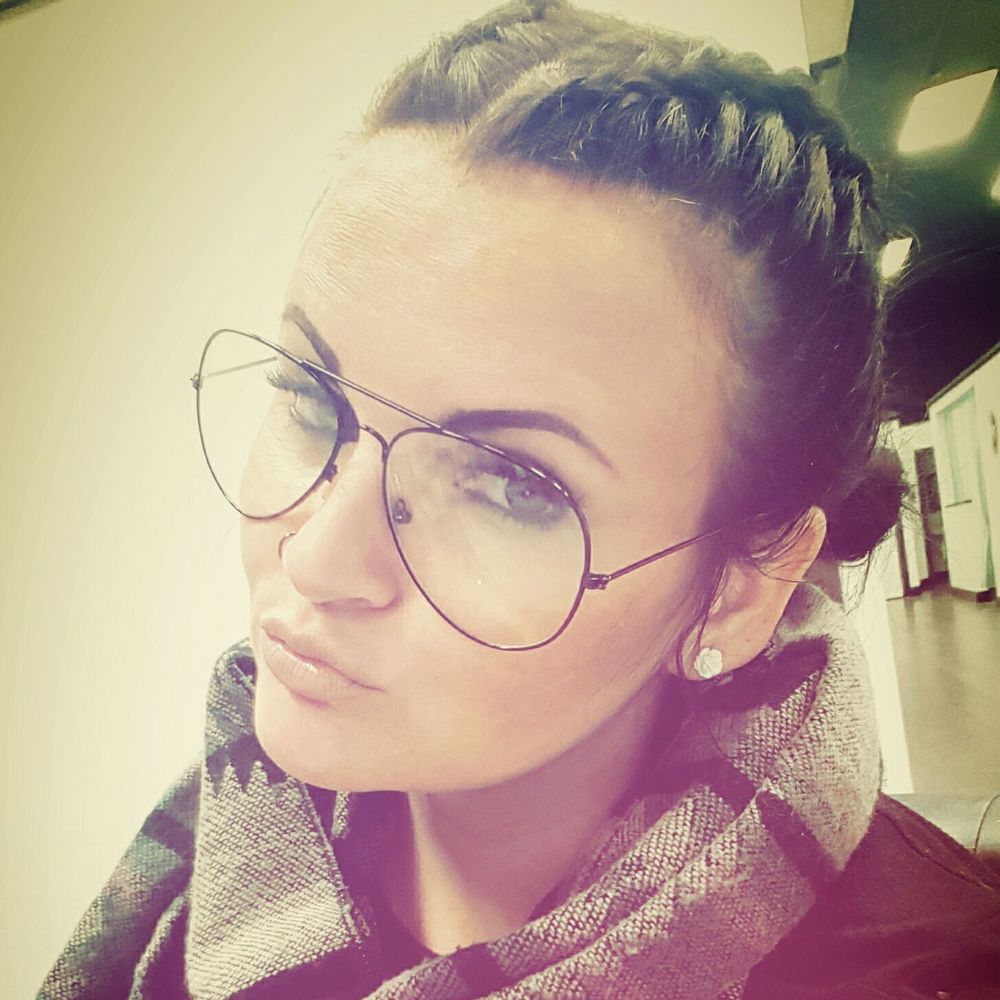 Meet your Posher, Carrie